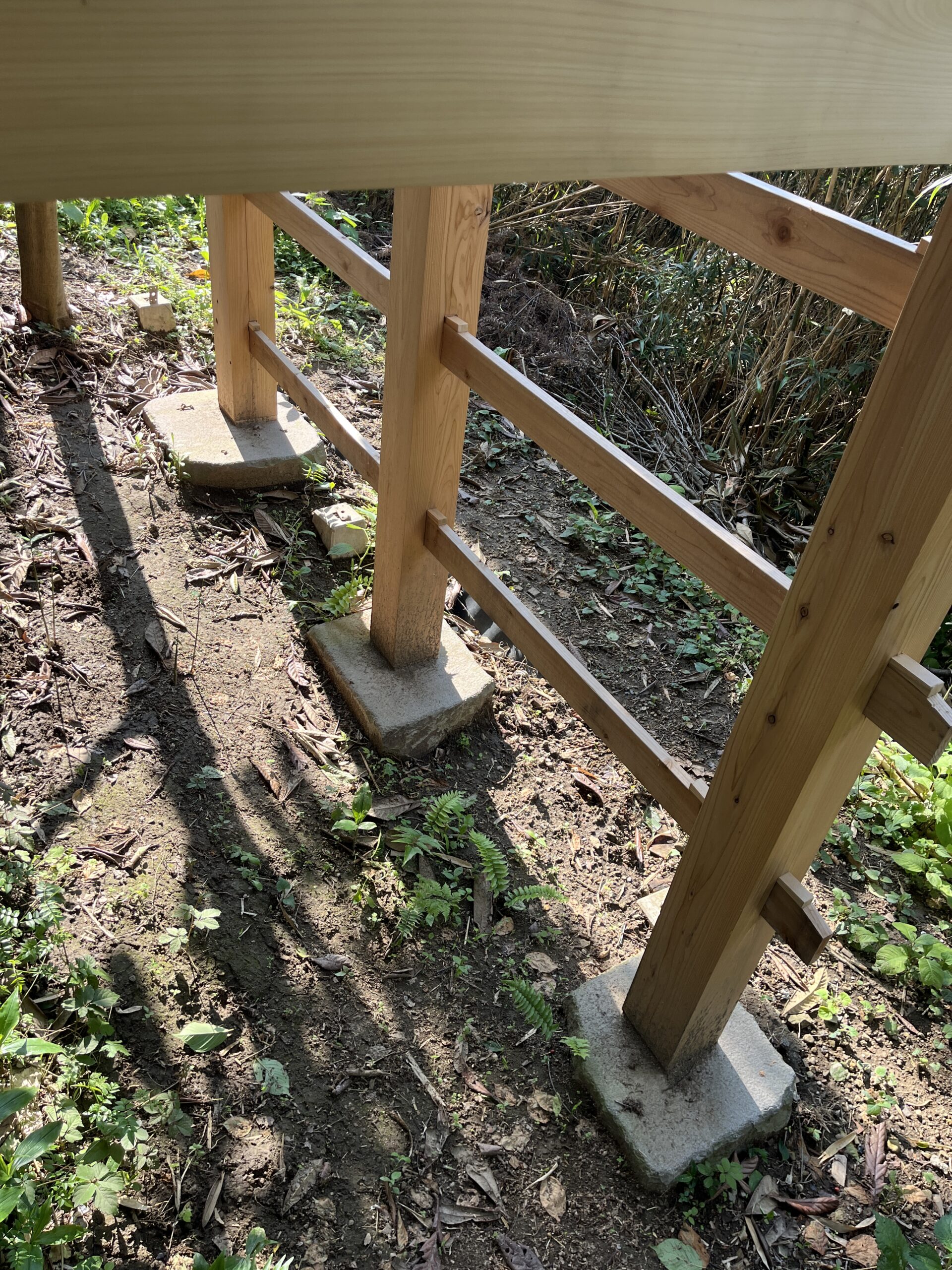 無垢の木でつくられた平屋の室内